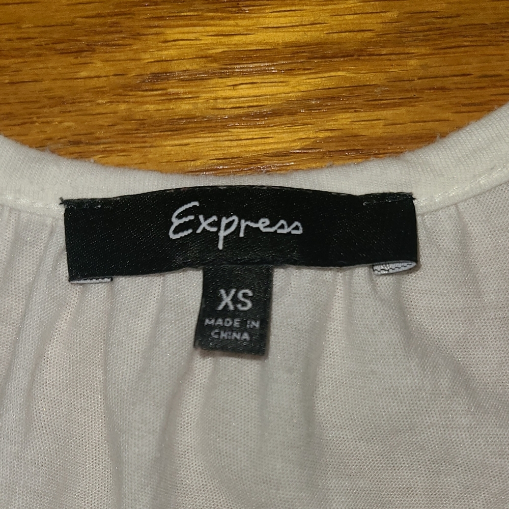 Express Flowy Ruffle Tank - Picture 2 of 2